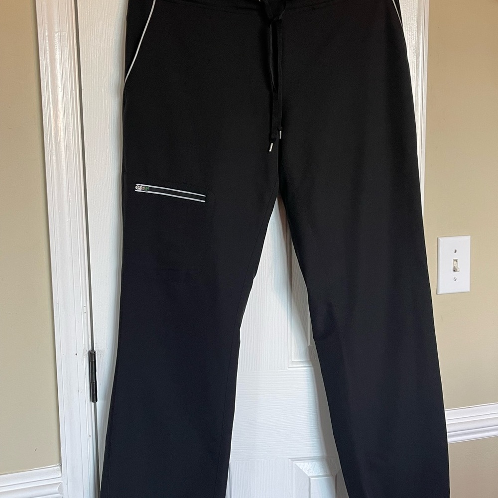 Performance Sport scrubs by HH360 XL top, L bottom - Picture 14 of 16